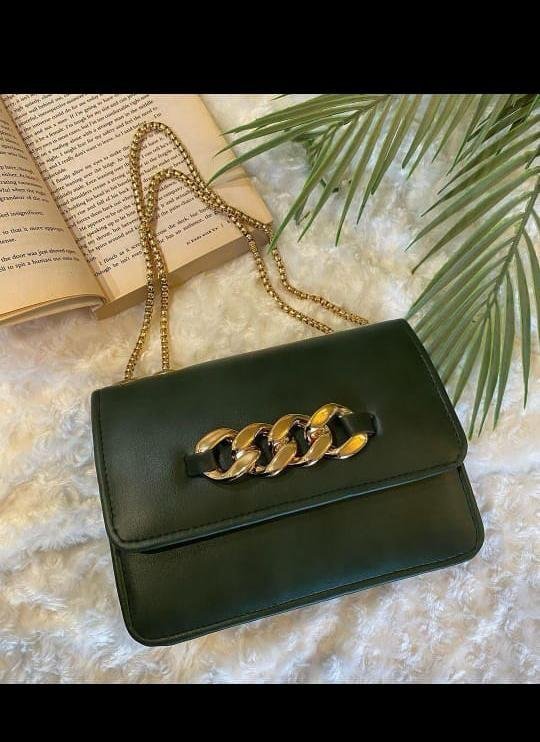Emerald Green Luxe Crossbody – Trendy Gold Chain Shoulder Bag for Women